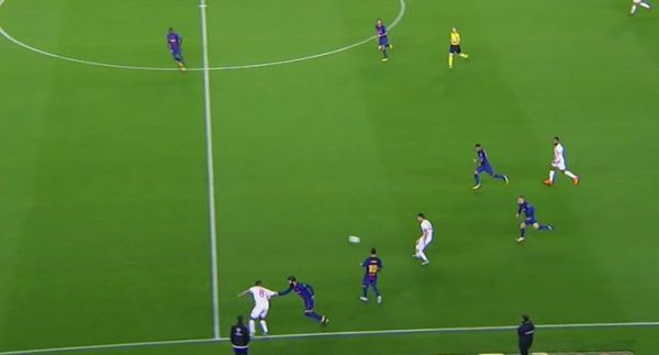  وقتی جرارد پیکه نتوانست مارادونا شود   عکس