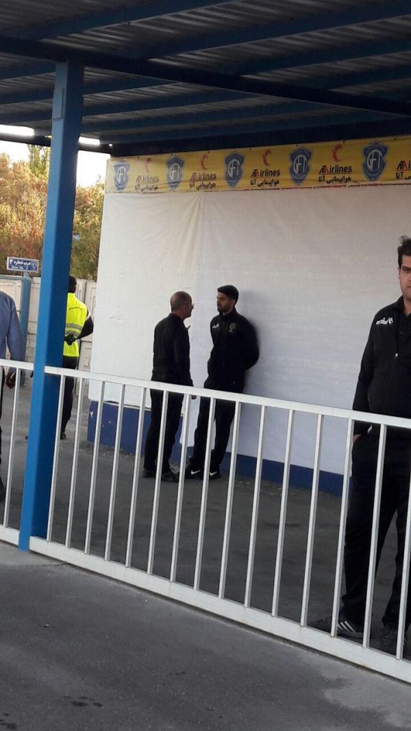  مصدومیت دوباره علی کریمی عکس