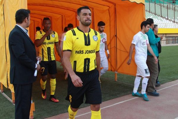  مدافع پارس جنوبی پس از رسیدن به جام جهانی عکس
