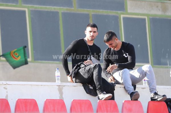 برادران تاچیبانا در ورزشگاه کارگران عکس