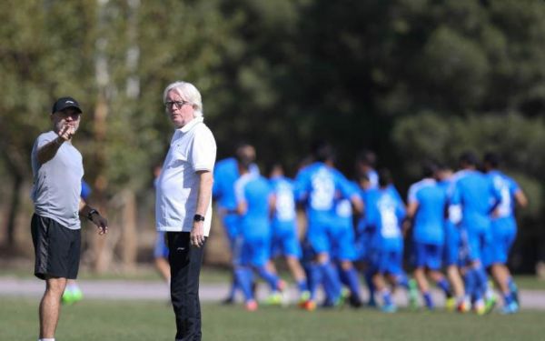 زوج شفر- میک به دنبال فتح اولین دربی عکس