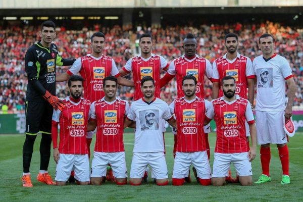  پرسپولیس با بازوبند مشکی برابر استقلال