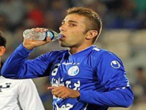 حسینی خودم هم نمیدانم آبی هستم یا قرمز