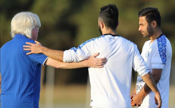 جلسه 30 دقیقهای شفر با آبیپوشان