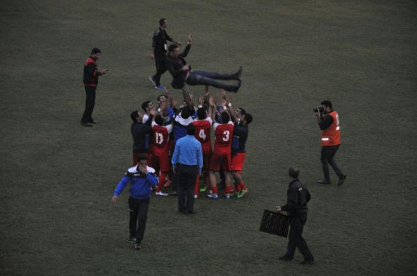 خونه به خونه با مرد نکونام در اوج