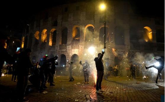  درگیری و اغتشاش بین هواداران رم و چلسی