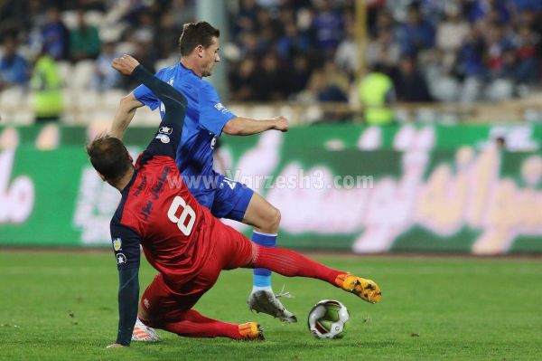 اعتراض چپاروف به تصمیم عجیب داور عکس