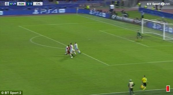 عملکرد عجیب مدافعان چلسی مقابل رم عکس