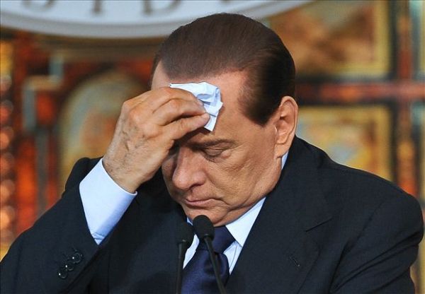 برلوسکونی مجبور شدم میلان را بفروشم