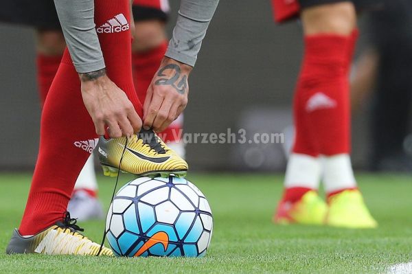  رونمایی از تاتوی جدید اشکان دژآگه  عکس