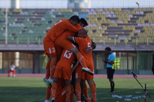 لیگ یک مس کرمان میخواهد مدعی باشد