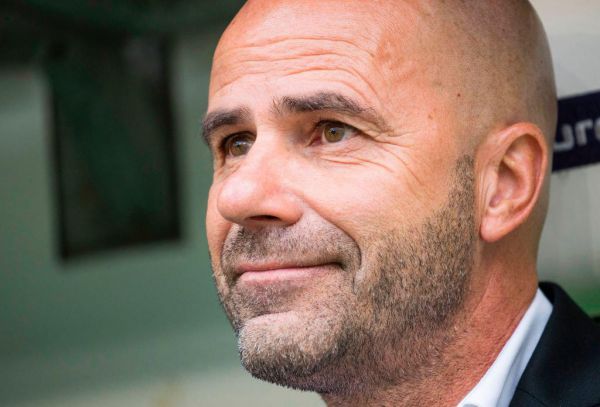 سرمربی دورتموند گلهای مسخره ای دریافت میکنیم