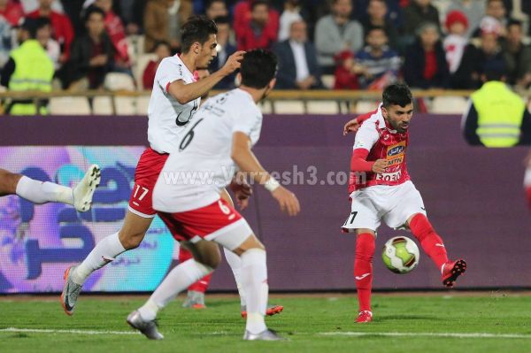  همای سعادت روی شانه محسن مسلمان