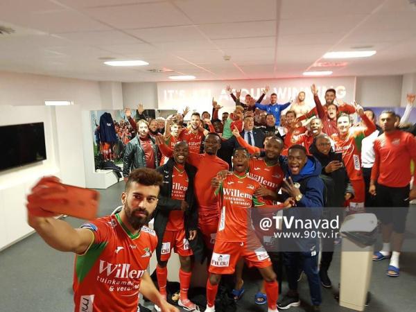  سلفی رامین رضاییان پس از پیروزی اوستنده برابر اوپن در لیگ بلژیک