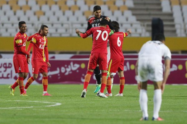 پایکوبی اهوازیها در نقش جهان عکس