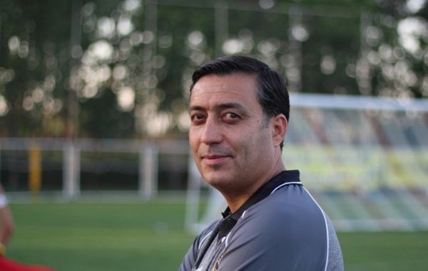  کریمی  این 10 نفر با آبروی سپاهان بازی می‌کنند