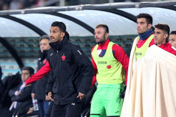 حسین ماهینی ایران با 5 امتیاز به دور بعد صعود میکند