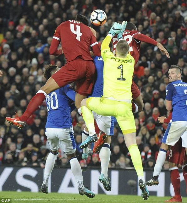 شروع رویایی فن دایک در آنفیلد عکس