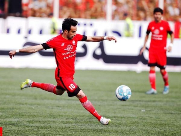 نزهتی تصمیم نظرمحمدی از روی فشار بود