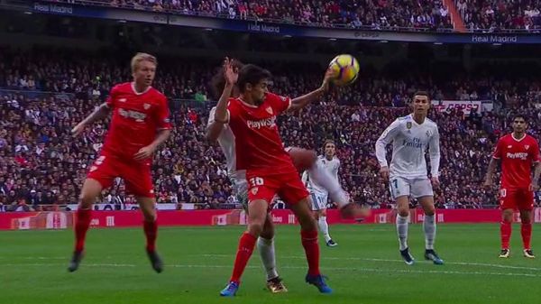 پنالتی رئال مادرید درست بود عکس