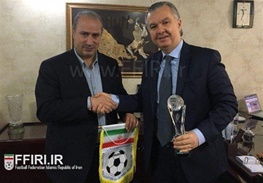 سفیر برزیل با فدراسیون فوتبال کشورم برای بازی دوستانه با ایران مذاکره میکنم
