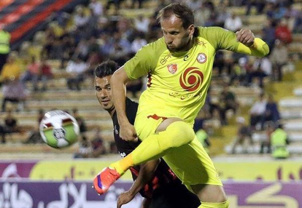 غیبت مشکوک بنگر و بیگزاده در تمرینات نفت تهران