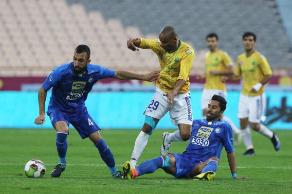 رسمی استقلال- صنعت نفت به تعویق افتاد