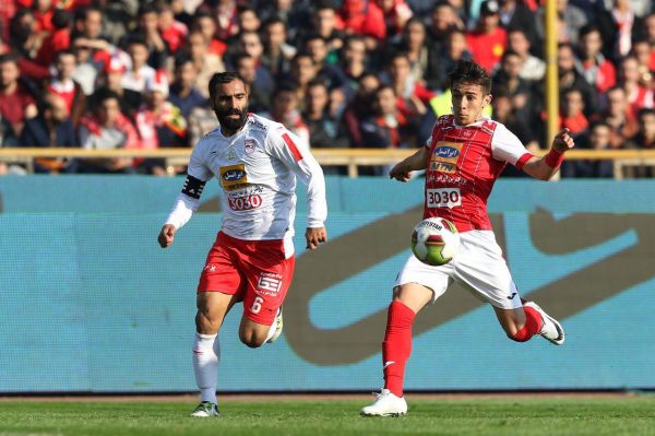 کیانی با عکس نوروزی به زمین رفتیم، اهانت شنیدیم