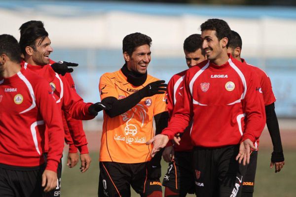  عزت کرامت غایب جدال با پرسپولیس