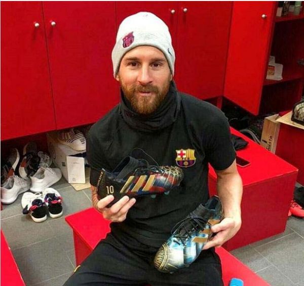  زیباترین هدیه کریسمس مسی از آسنسیون رسید  عکس