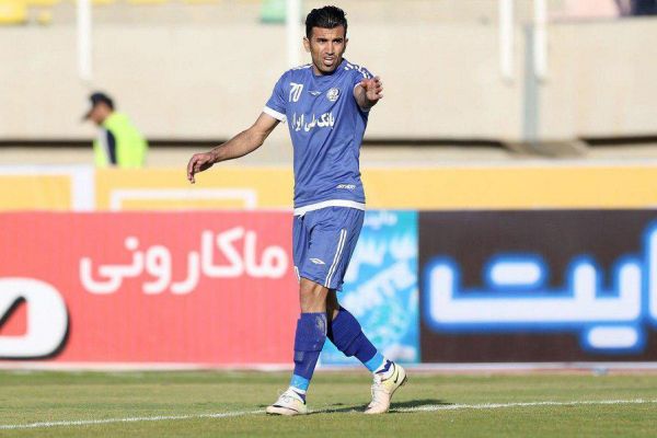 پیوستن هافبک پیکان به اس خوزستان منتفی شد