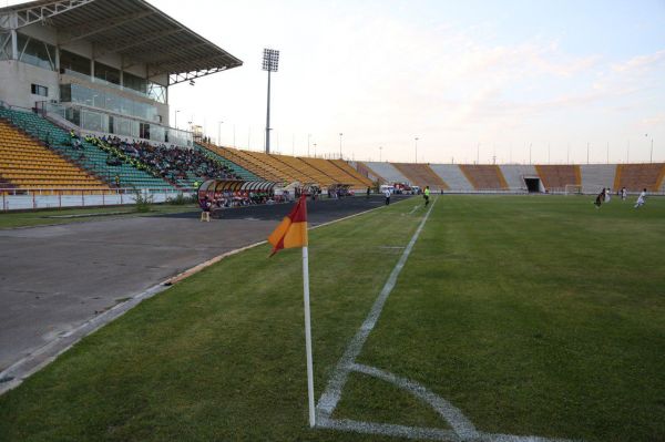 پدیده- استقلال در ورزشگاه ثامن برگزار میشود