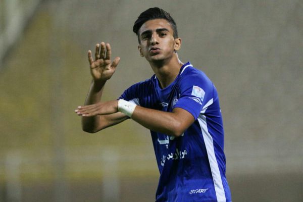  مهاجم استقلال خوزستان شریک روزبه چشمی شد