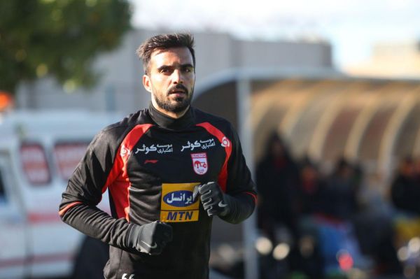 درخواست تراکتورسازی از سینا عشوری