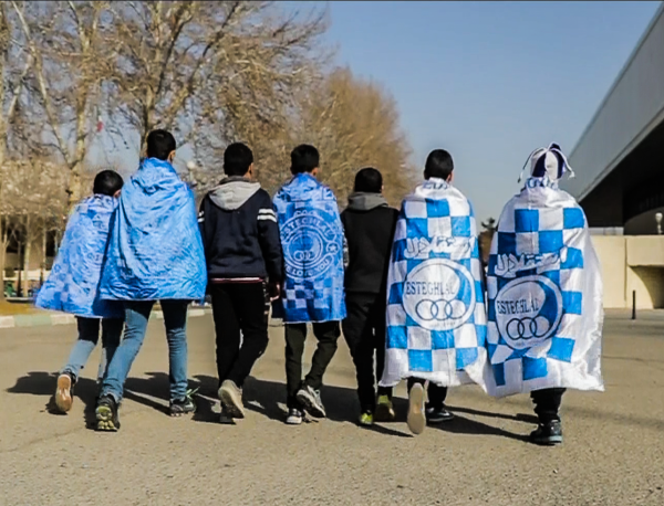 بالکن ورزشگاه تختی در اختیار استقلالیها