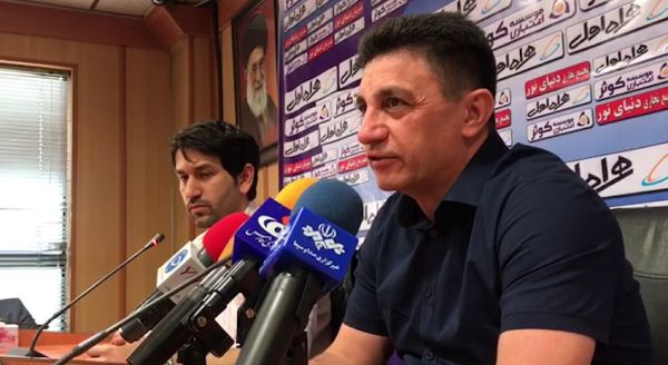  قلعه‌نویی  تیم هندی 10 به یک بازی می‌کرد