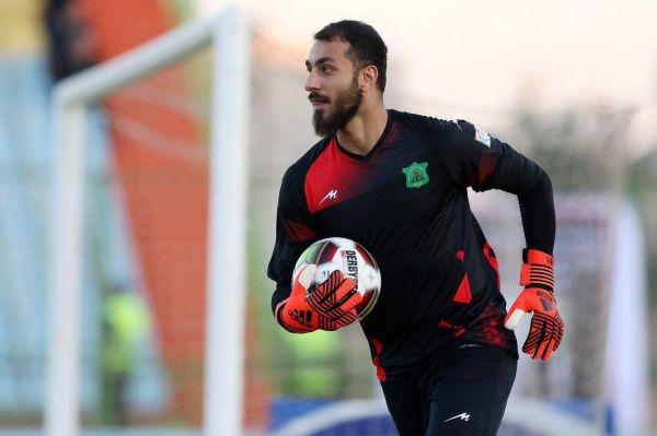  حمایت سرمربی صنعت نفت از سوشا مکانی