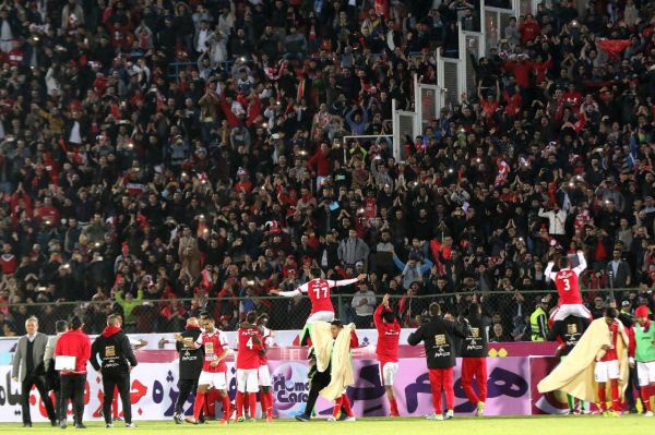  جنگ برفی هواداران پرسپولیس- سپاهان