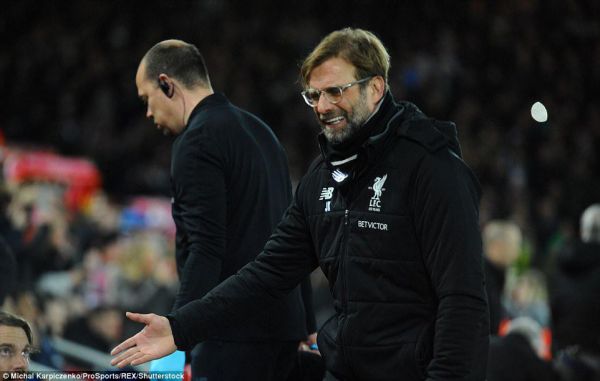 کلوپ فن دایک نه، کاراگر اضافه وزن دارد