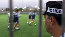 تهدید مربی با تفنگ؛ در ترکیب اصلی نباشم میکشمت