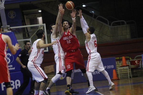  زندانی‌شدن خبرنگاران زن در حضور رییس بسکتبال