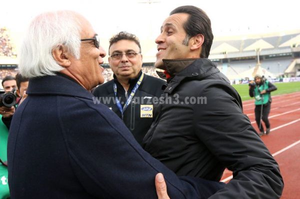 دیدار گرم علی کریمی با استقلالیها عکس