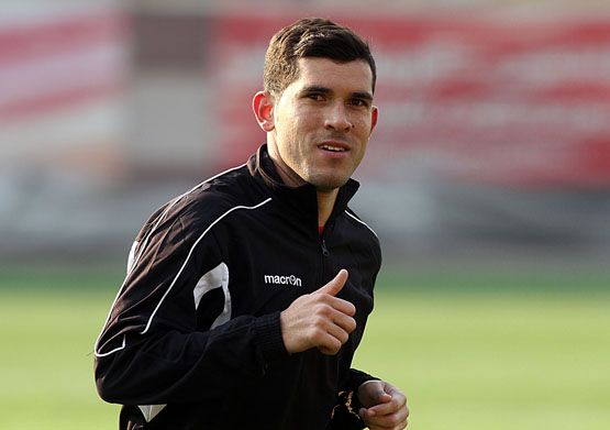  محرومیت بازیکن سابق پرسپولیس در امارات