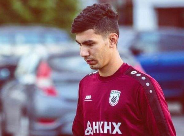 شکاری خدا را شکر سردار کنار من است