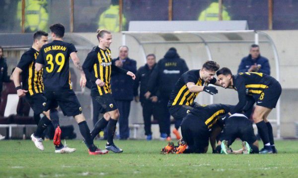 درگیری شجاعی در شب گلزنی عکس