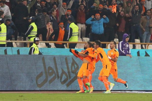 لیگ یک بادران از کورس پا پس نکشید