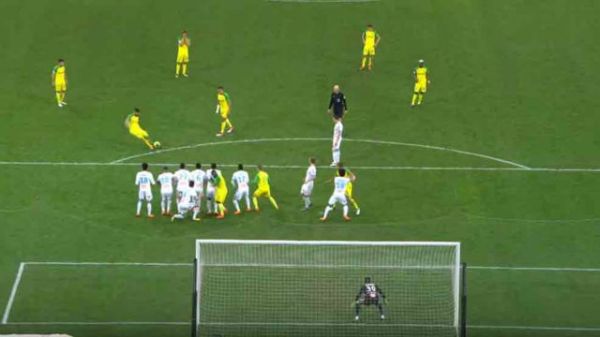 ترفند آنتی مسی در لیگ فرانسه عکس