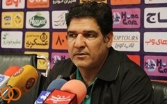 مهاجری زمانی از بردن استقلال و پرسپولیس حرف میزدیم الان حرف از نیفتادن تیم است