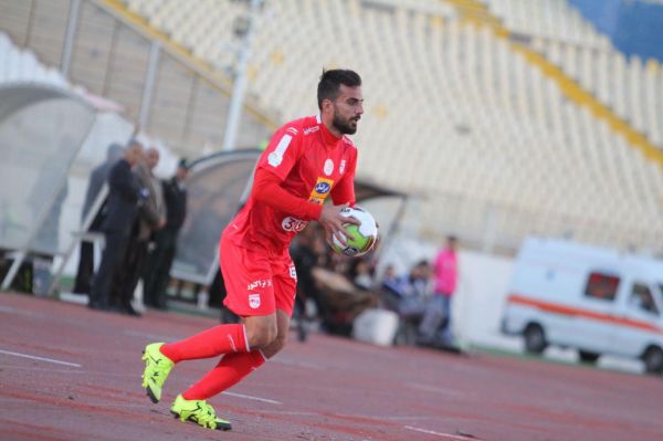  عشوری  آجورلو ‌گفت پول نگیر و به کسی هم نگو