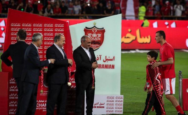 تعقیب هانی نوروزی در جشن قهرمانی گزارش تصویری